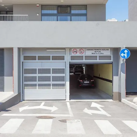 Apartmán With Wifi - 21368 Split